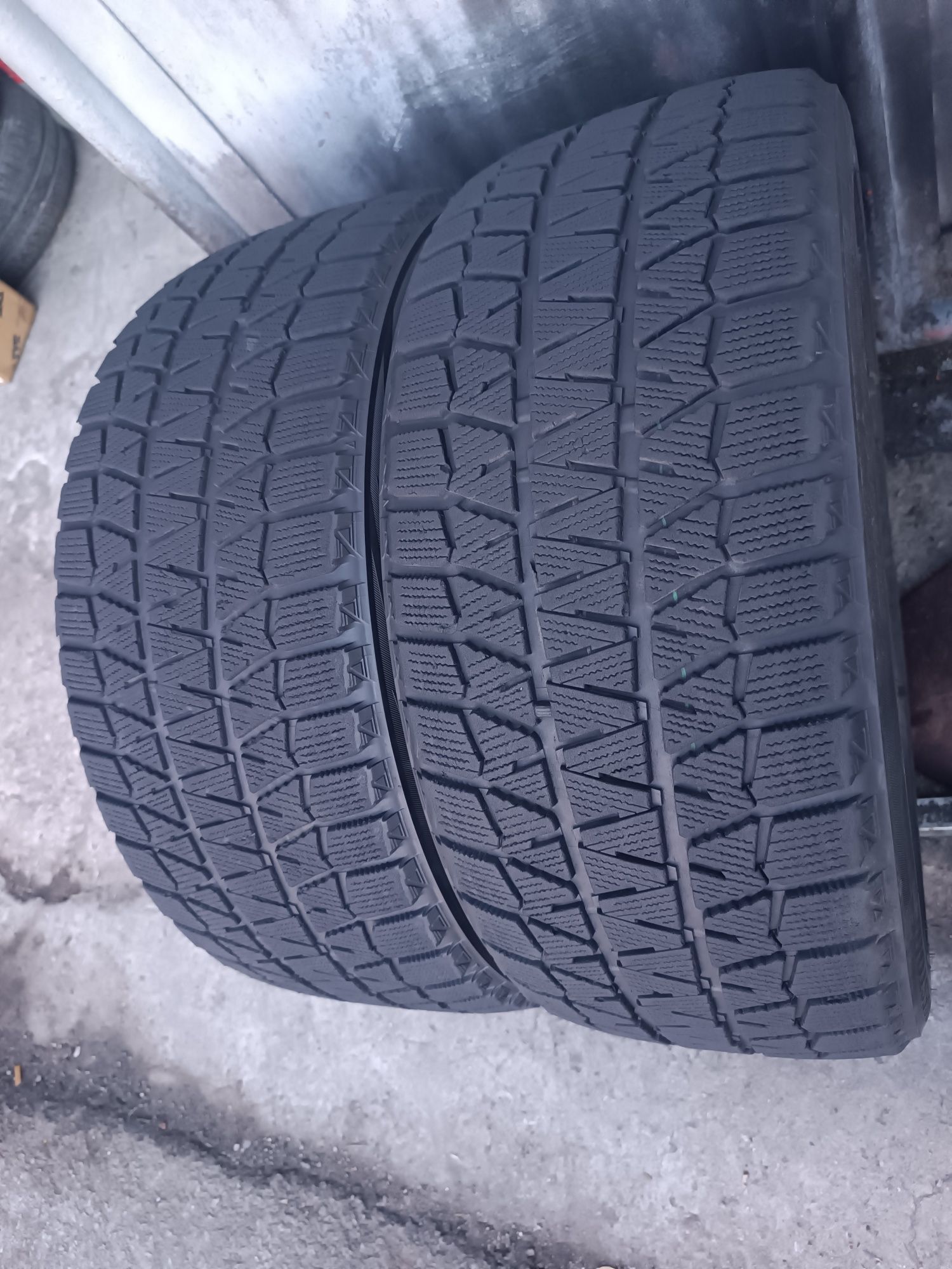 245/40/18 Bridgestone