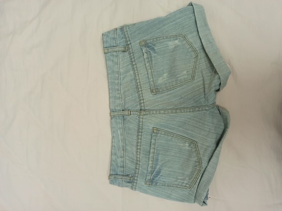 Светло сини скъсани jean shorts low rise
