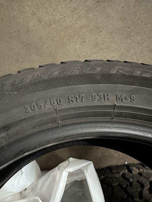 Anvelope de iarna Pirelli 205/60 R17