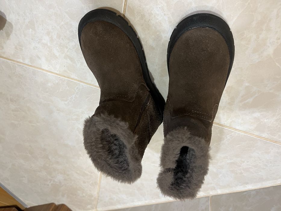 Ботички естествен велур Zara