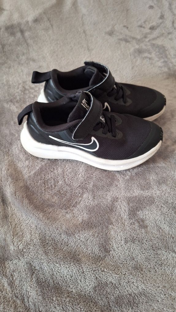 Adidasi nike copii