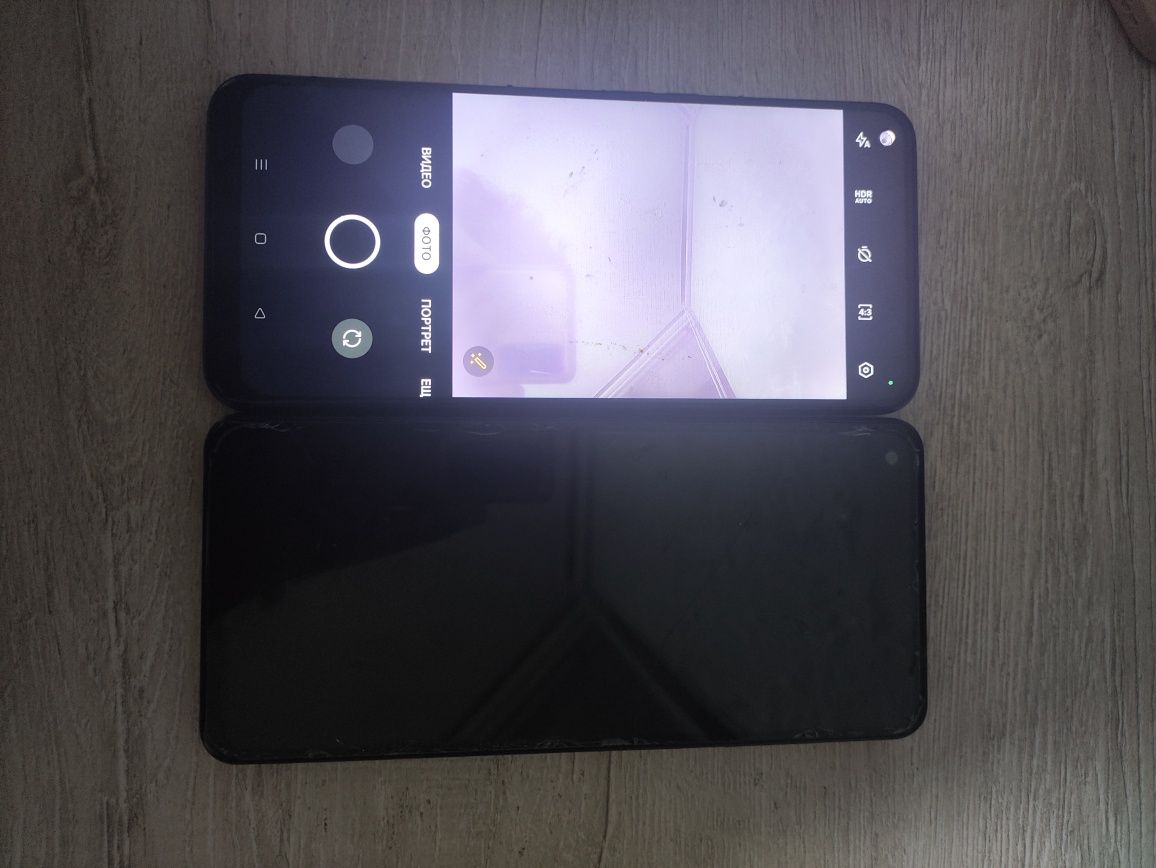 Телефоны Oppo и Samsung