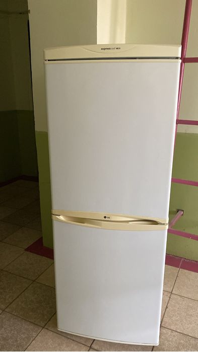 Продается холодильник