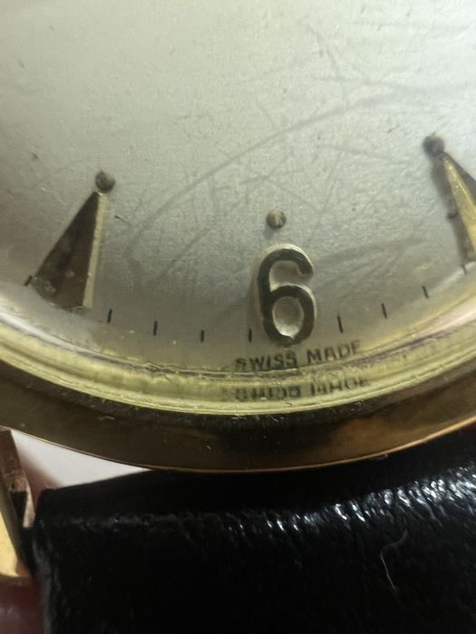 Часы золото . Винтаж . Cadillac