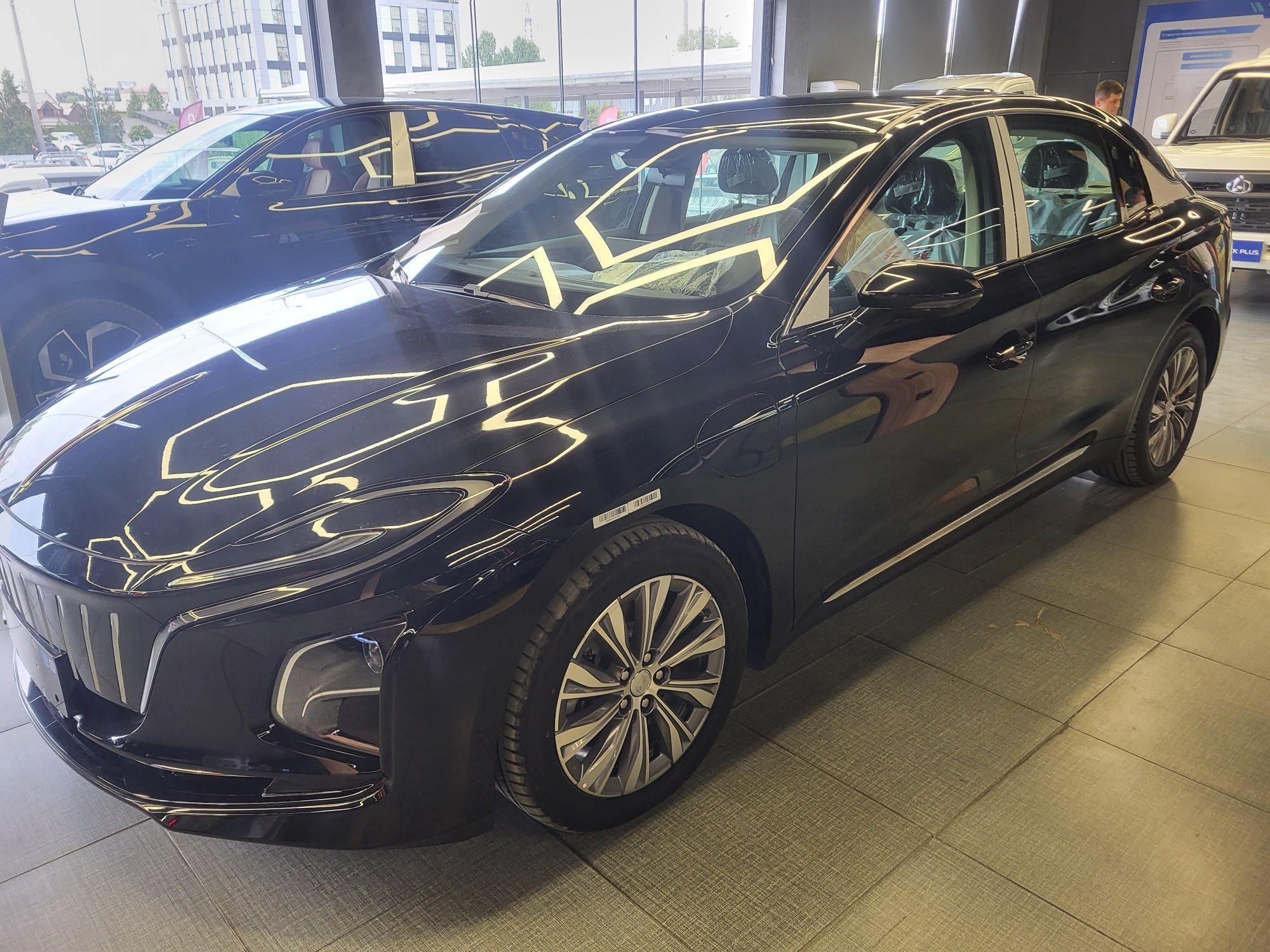 Hongqi EQM-5 502KM FULL