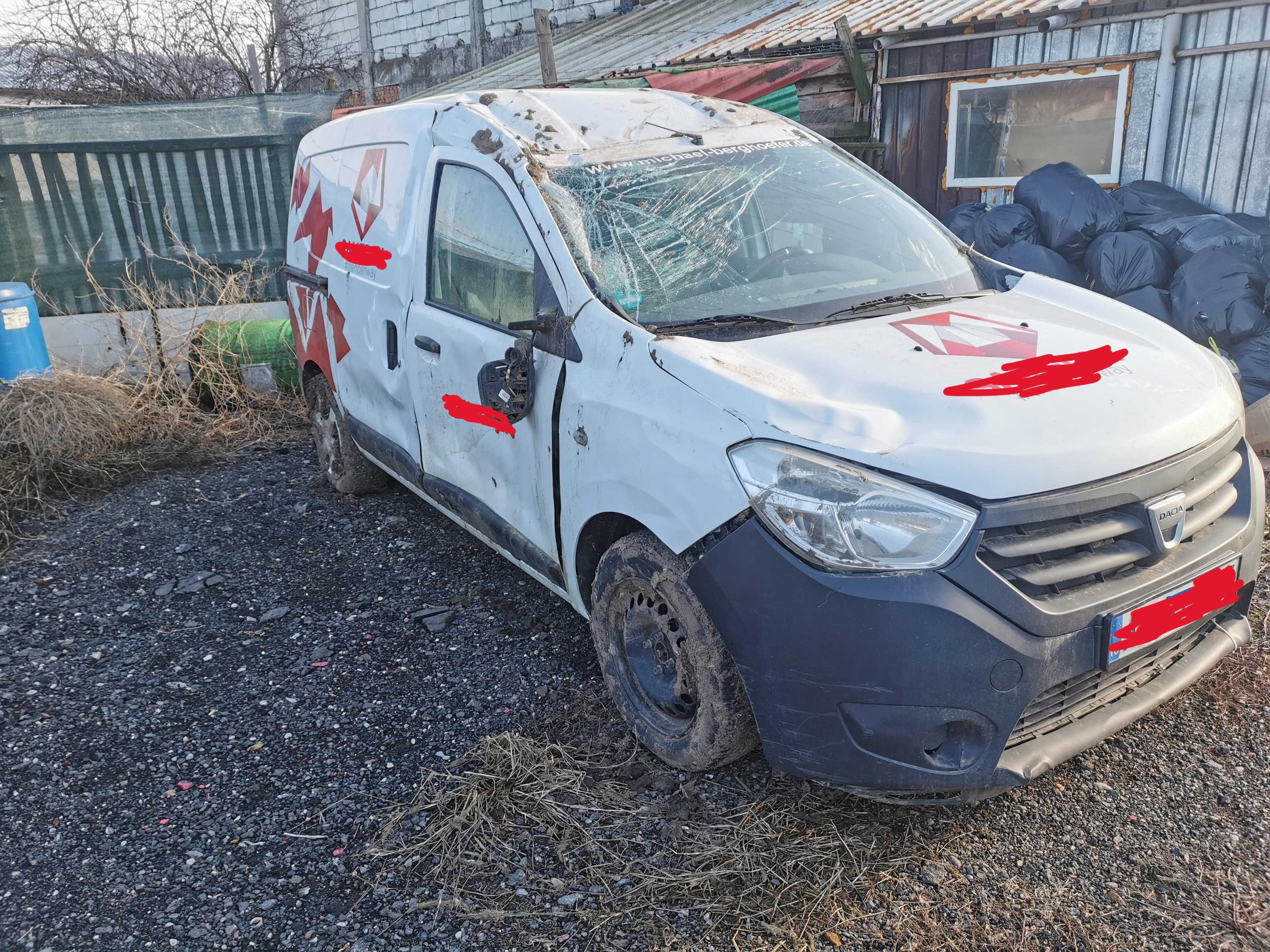 Vand Dacia Dokker avariata