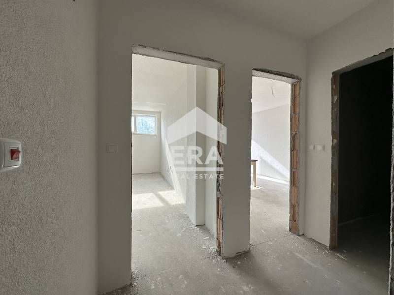 Партерен офис със самостоятелен вход за продажба, в новопостроена сгра