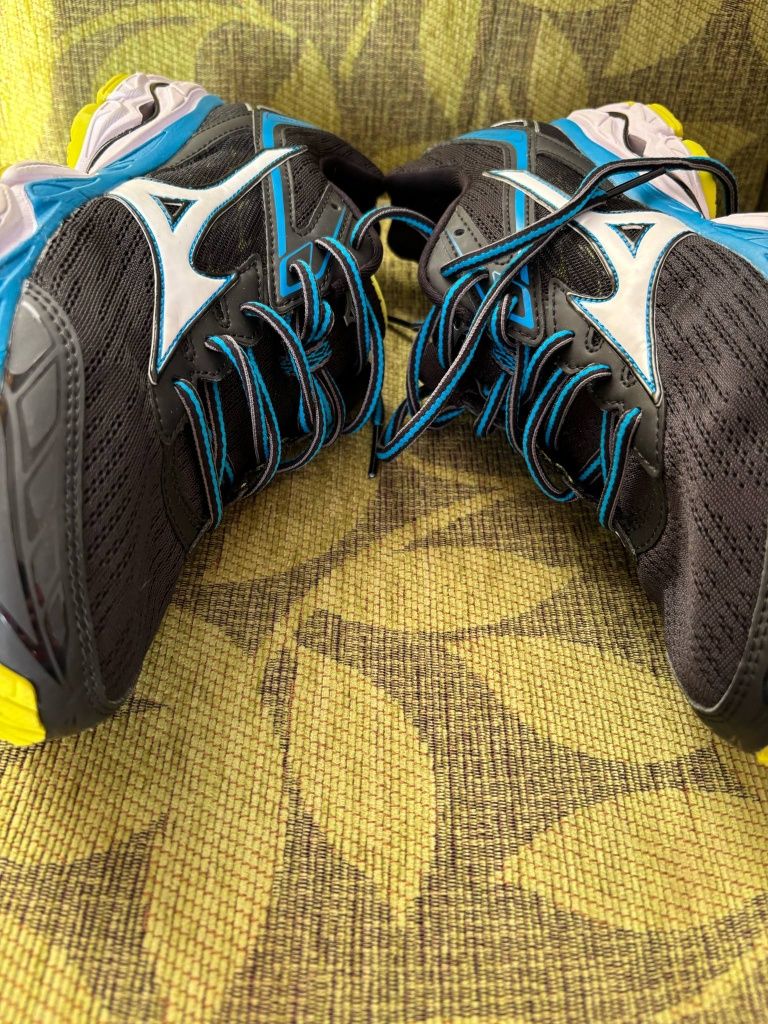 Мъжки маратонки mizuno wave ultima 9.