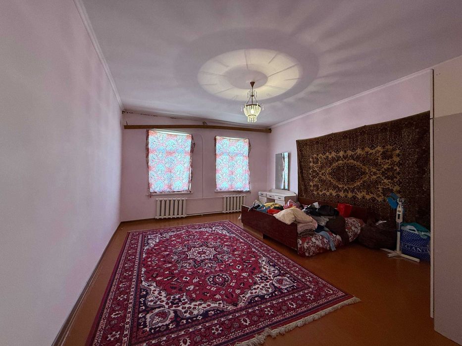 BUXORODA TAYYOR 8 Sotiqli hovli sotiladi