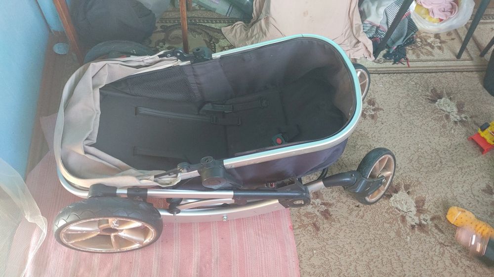 Продам коляску детскую