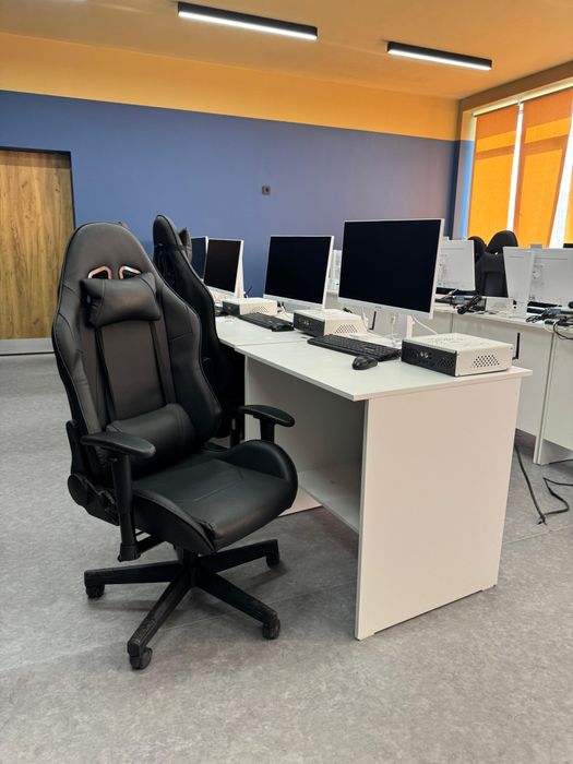 Кресла табуретки