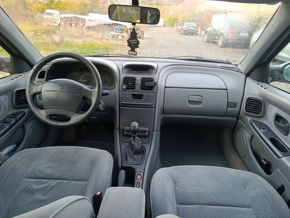 Renault Laguna 1 2002