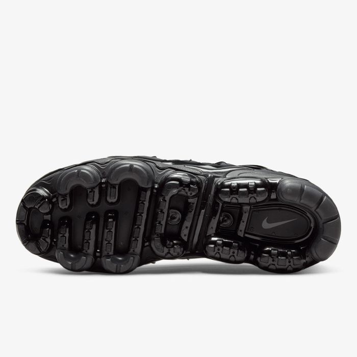 Nike air VaporMax Plus TripleBlack *Зимна Разпродажба*