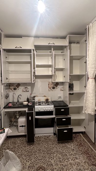 Кухонный шкаф+ газ 30 000