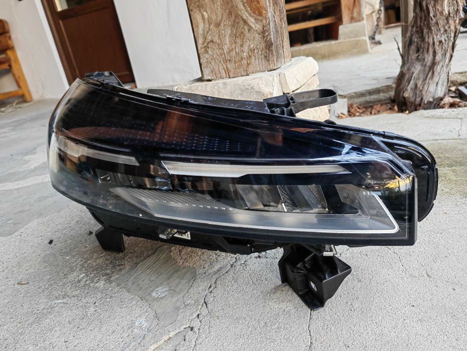 Фар Renault Clio 5 Face 2023г./Фар Рено Клио 5 фейс Оригинален