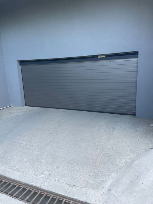 Inchiriez loc de parcare subteran vis-a-vis de UPG