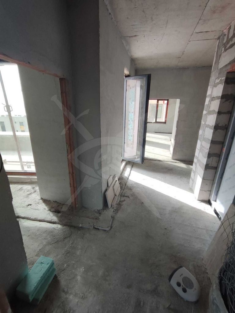 Продава се Многостаен апартамент в Варна, Бриз - 250 кв.м за 2400 €/кв.м - Снимка #6