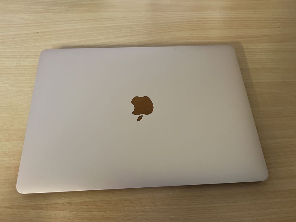 USA RoseGold Macbook AIR 256GB 8RAM за части