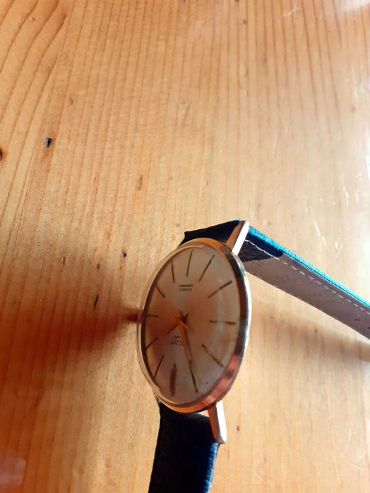 Позлатен POLJOT De Luxe 23jewels USSR- Като нов