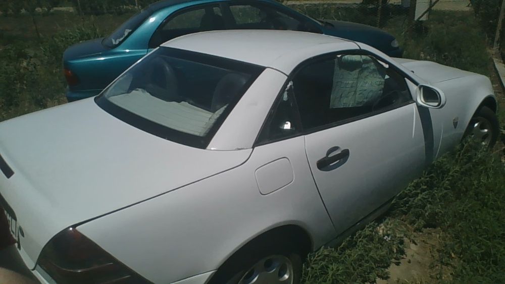 SLK,Cabrio,alb,an2000 Euro schimb cu teren