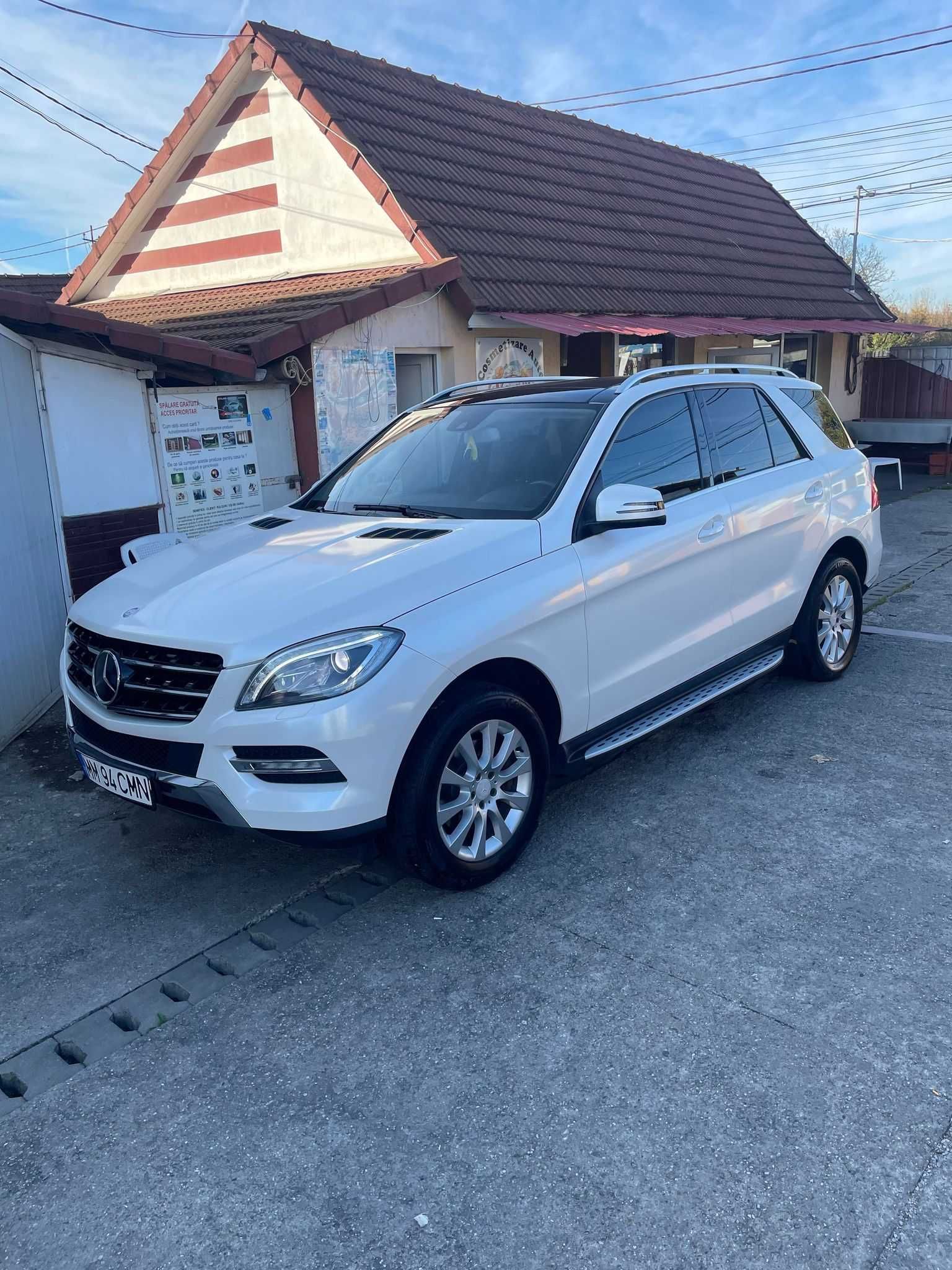 Vand ML350 Bluetec 2012 alb perlat(folie).