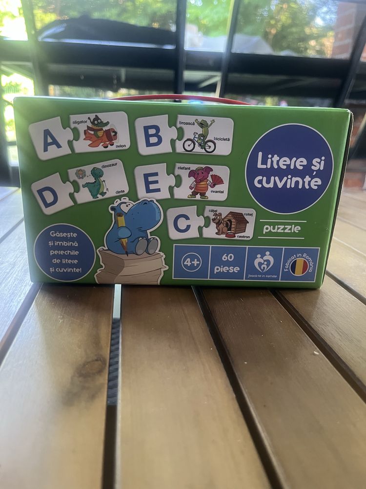 Puzzle Litere si cuvinte
