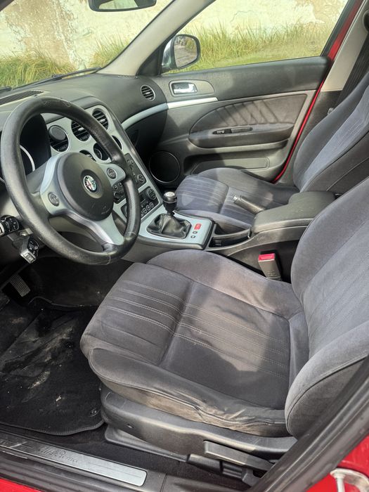 Alfa romeo 159, schimb cu autoturism/autotuilitara min6 loc + dif