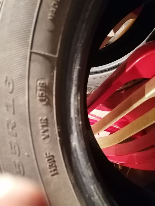 Продавам зимни гуми