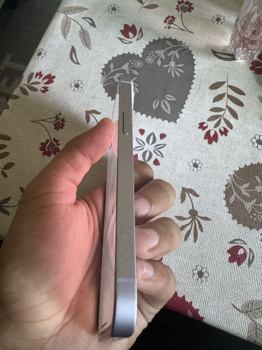 iphone 14 256 с кутия и зарядно