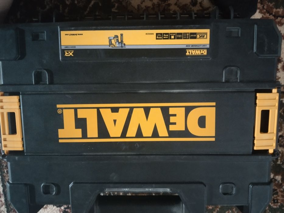 Ящик dewalt tstak