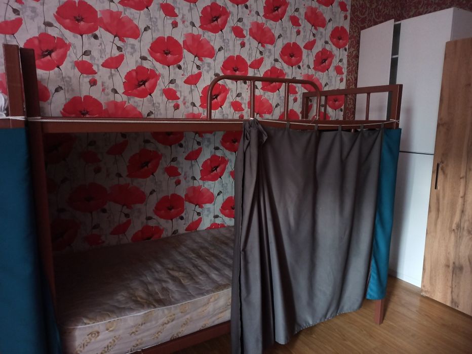 Металлическая двухъярусная кровать