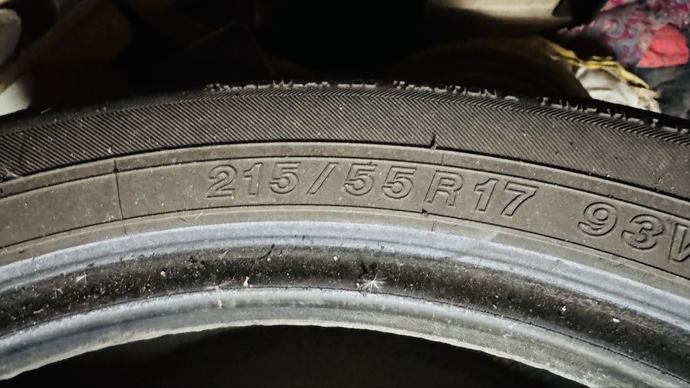 Продам две шиный на 17