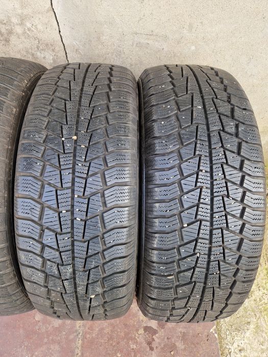 215 60 16 iarna M+S  Kumho/Gislaved