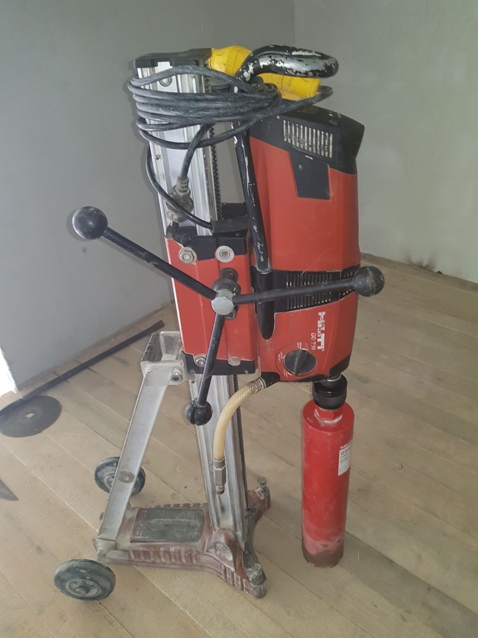 Hilti dd200 алмазный бурение