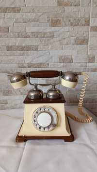 Стар руски телефон със слушалка - ТА-1173 - 1977 година