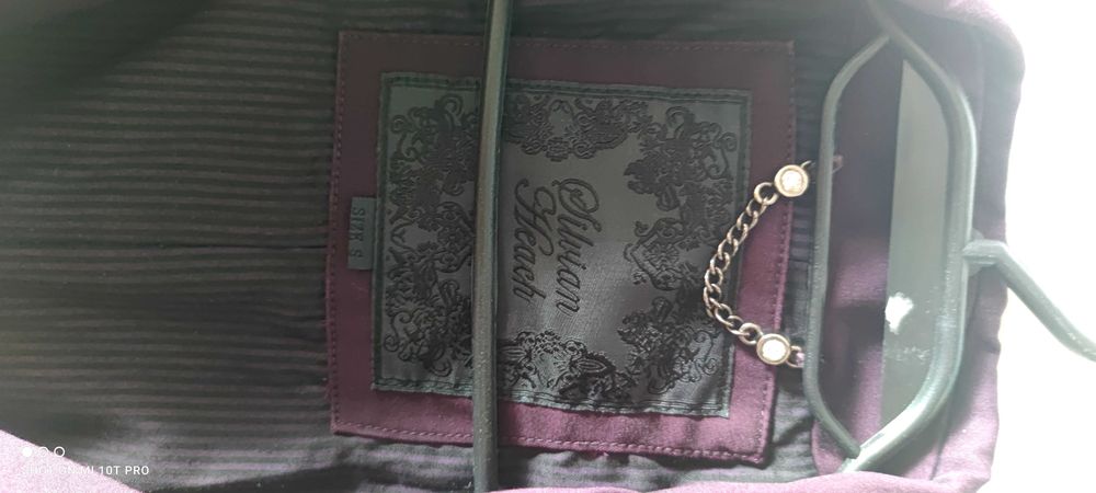 Стилно вталено лилаво сако