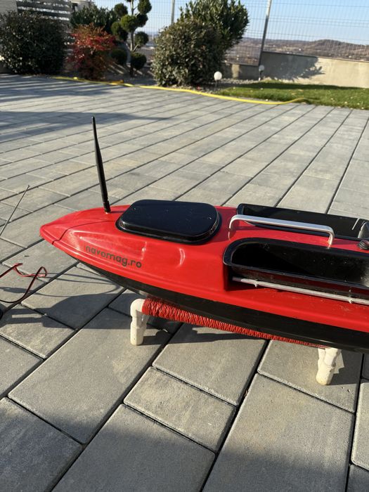 Vand navomodel plantat cu sonar