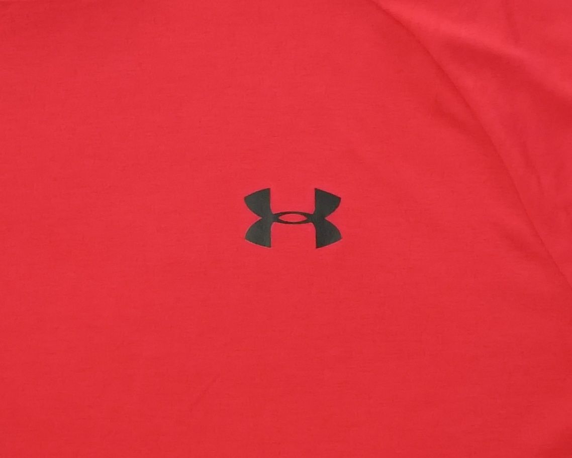 Under Armour UA Tee оригинална тениска L спорт фитнес фланелка