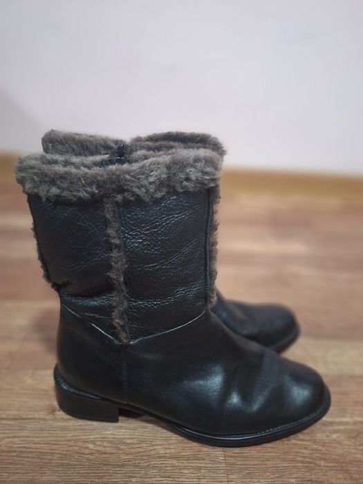 Продаётся зимние полусапожки от фирмы Rieker 40-размер