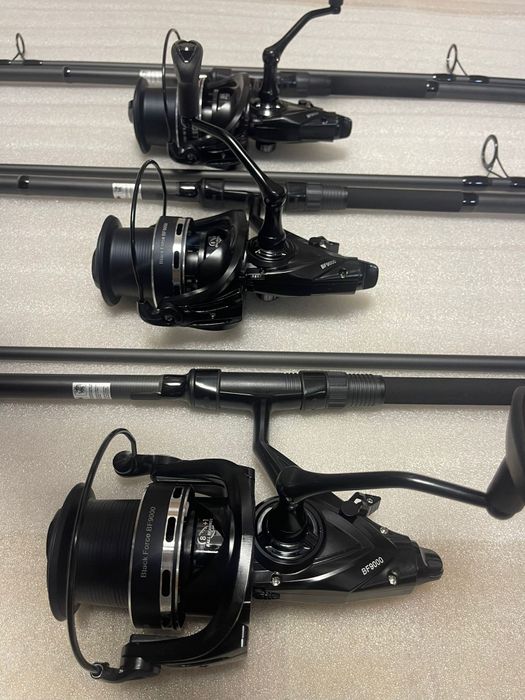 SET 3 Lansete Super Point 3.9m, 4.5lbs 2segmente + 3 Mulinete FL 9000