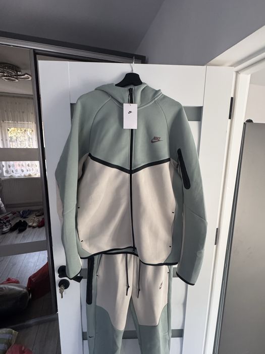 Trening nike tech marimea L