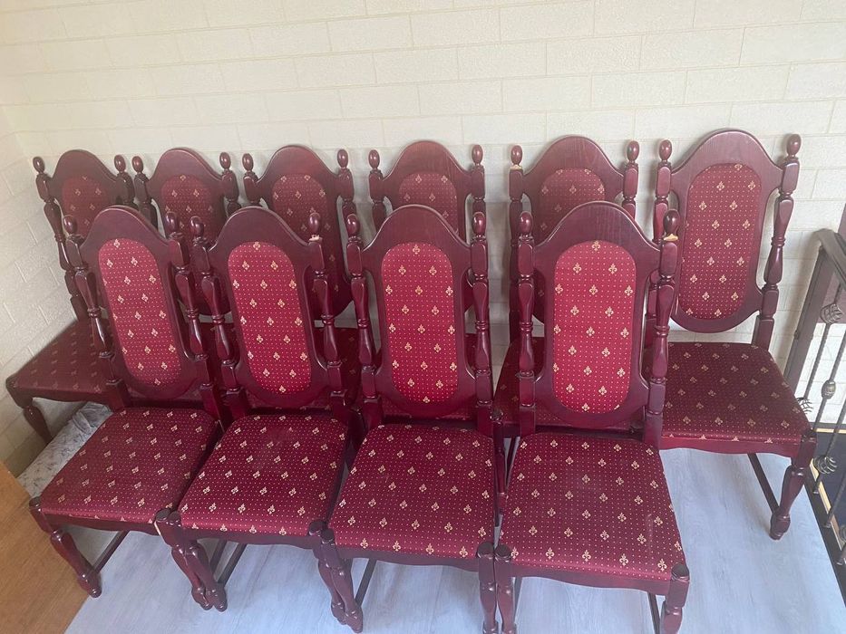 Продам стулья 10 шт., 10 dona stul sotiladi.