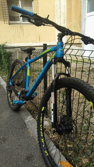 Vând bicicleta Devron