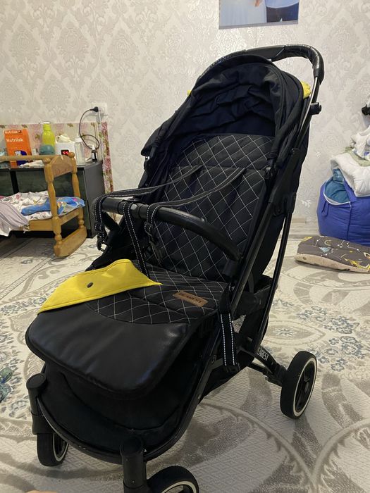 Коляска прогулочная