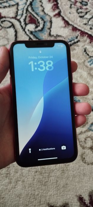 Iphone XR qizil rangi