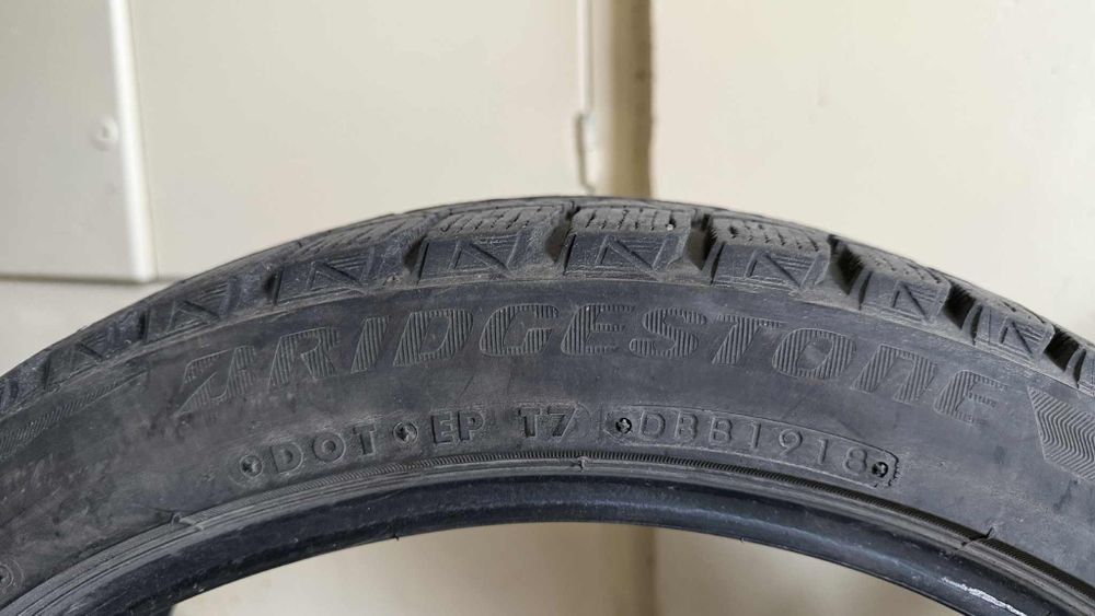 Britchstone Blizzak 225/40/18