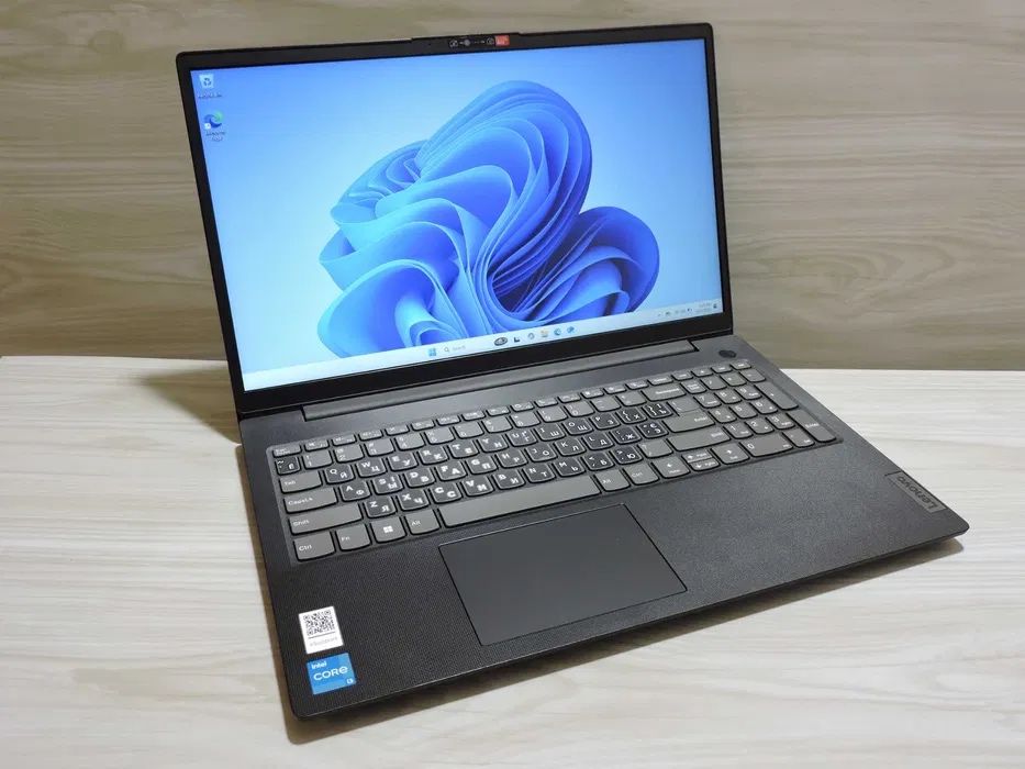 Lenovo v15 i3-1215U 12/256gb