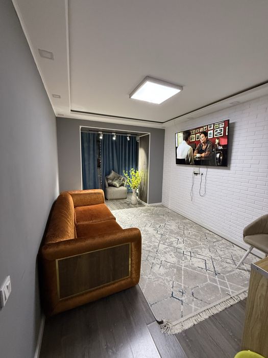 Элитная 3 комнатная квартира на левом берегу посуточно