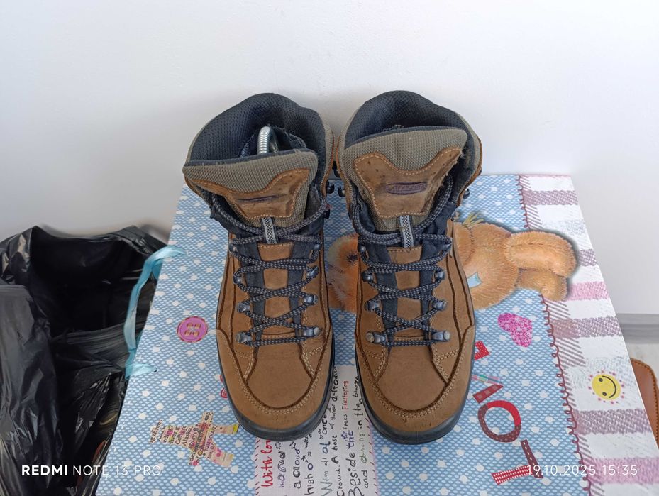 Lowa Renegade Mid GORE-TEX''оригинални туристически боти 39 номер