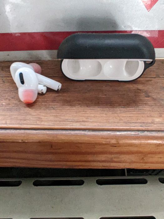 Airpods pro lightning luxe